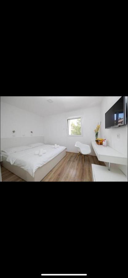 Sea La Vie Rooms Novi Vinodolski Eksteriør billede